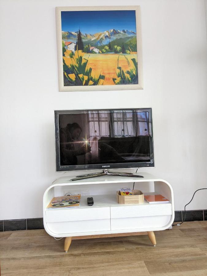 Au Chalet D'Illiers Combray, Grand Jardin Arbore Exteriör bild
