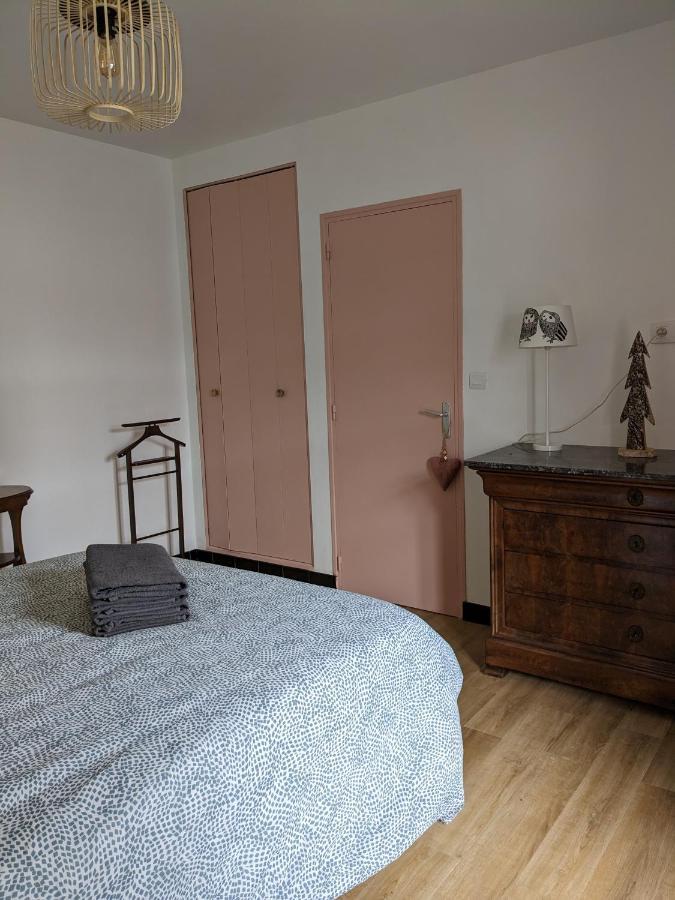 Au Chalet D'Illiers Combray, Grand Jardin Arbore Exteriör bild